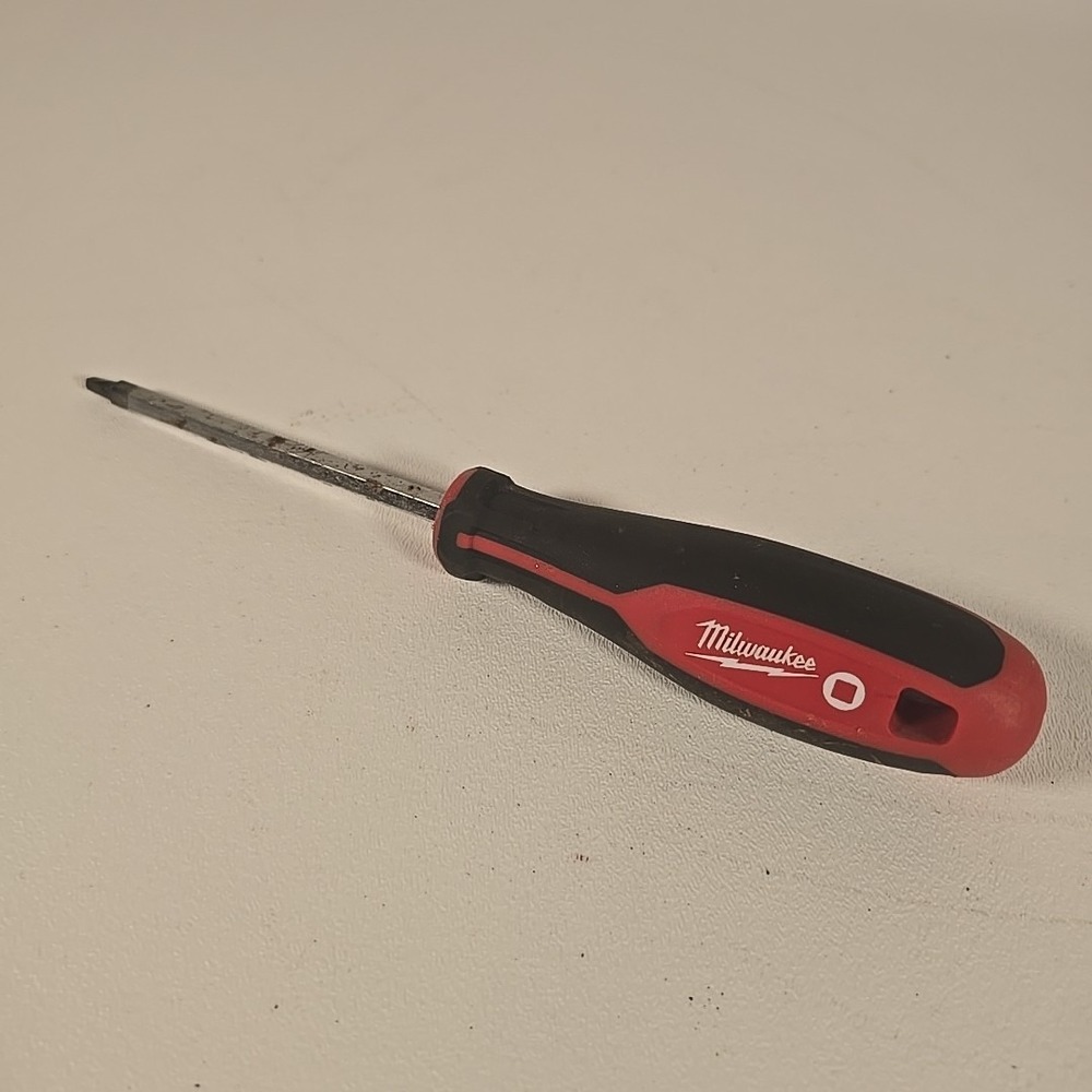 Milwaukee #3 Square, 6 Inch Cushion Grip Screwdriver